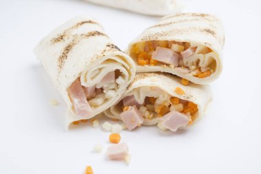 Meksika dürümleri beyaz arka planda izole edilmiş.