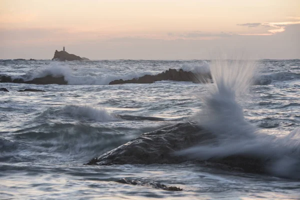 Sten vid havets strand — Stockfoto