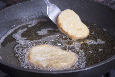torrijas, tipik İspanyol tatlı için Oruç ve Paskalya