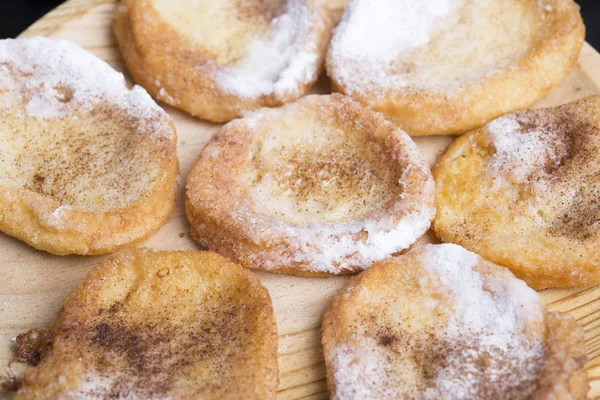 Torrijas, typical spanish dessert for Lent and Easter — Stock Photo, Image