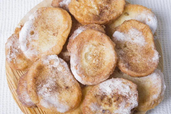 Torrijas, typical spanish dessert for Lent and Easter — Stock Photo, Image