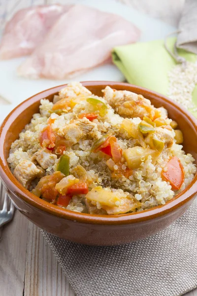 Quinoa salad with vegetables.Superfoods concept — Stock Photo, Image