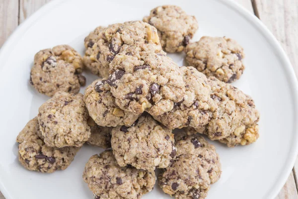 Chocolate chip cookies and almond cookies — Stock Photo, Image