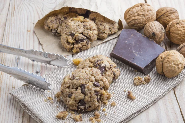 Homemade Chocolate Chip Cookies with Walnuts — Stock Photo, Image