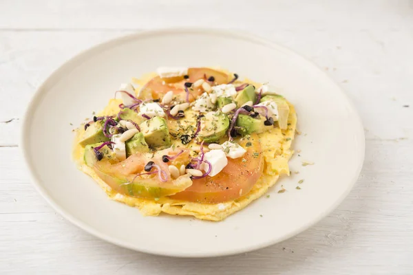 Omelette-Avocado — Stockfoto