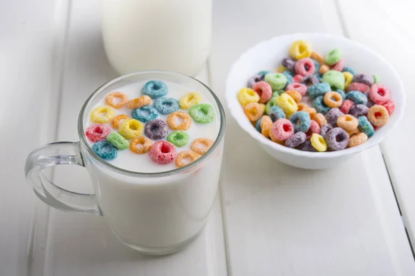 Milk and cereals — Stock Photo, Image