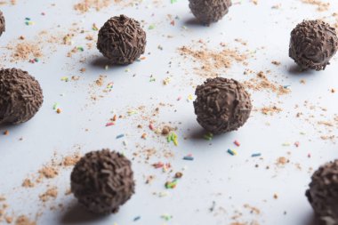 Çikolatalı mantar.