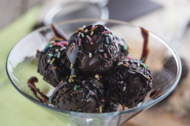 Çikolatalı mantar.