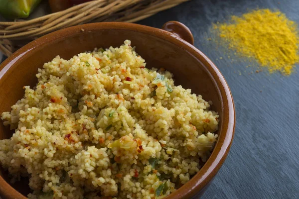 Cuscus med grönsaker — Stockfoto