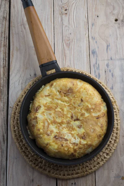 Omelete de batata (típico espanhol ) — Fotografia de Stock