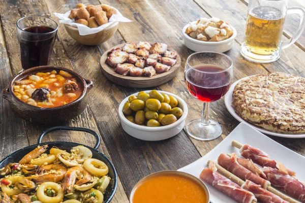 Spanyol élelmiszertányérok — Stock Fotó
