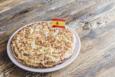 Tortilla de patatas (İspanya 'da tipik omlet)