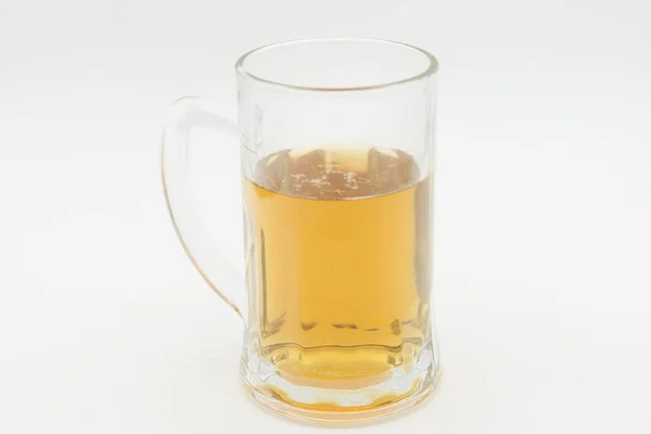 Bebida isolada de cerveja — Fotografia de Stock
