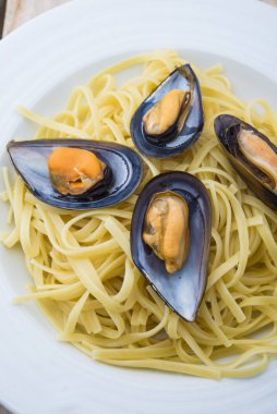 Spagetti karides ve midye