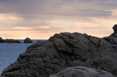 Kristal sulardaki kumsal