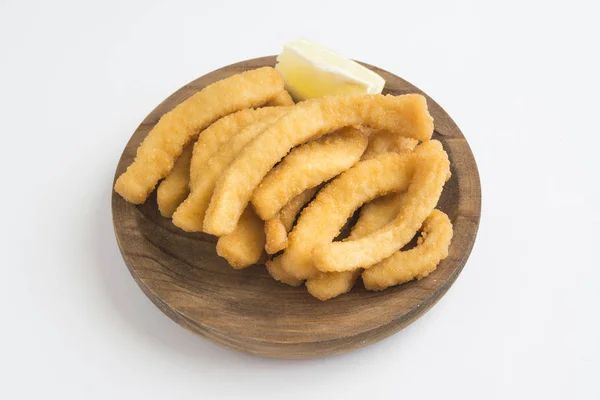 Mürekkep balığı ekmeklenmiş ve kızarmış (chocos, tipik İspanyol tapa)