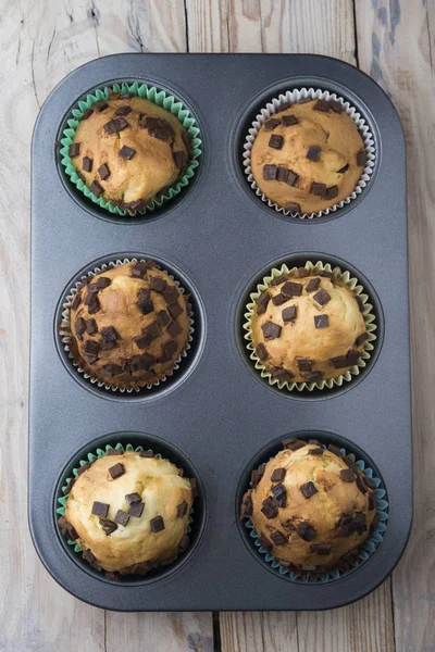 Muffins σε ένα ταψί — Φωτογραφία Αρχείου