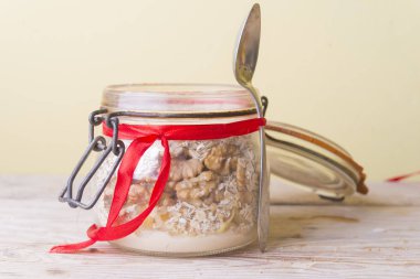 Kavanozda kahvaltı sağlıklı.