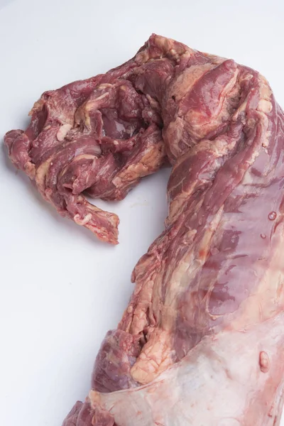 Carne cruda aislada sobre fondo blanco —  Fotos de Stock