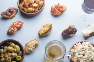 Tapas İspanya 'da tipik yemek