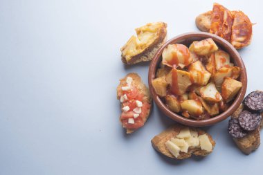Tapas İspanya 'da tipik yemek