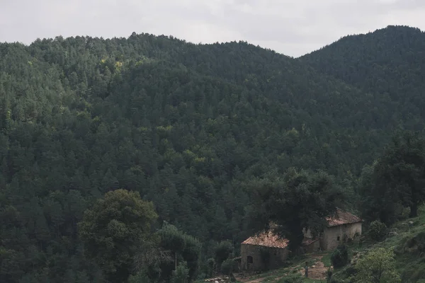 Hermoso pueblo de montaña — Foto de Stock