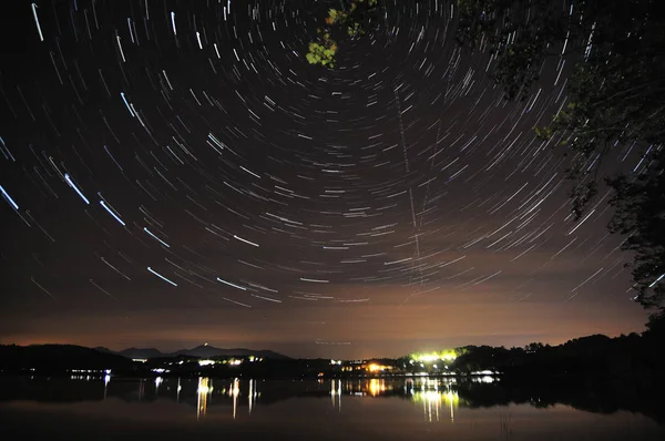 Estrellas en el lago — Foto de Stock