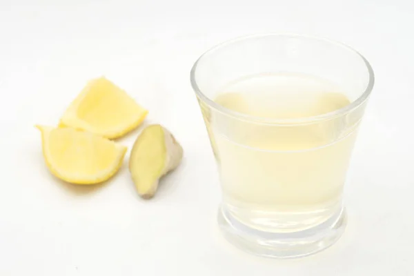 Kombucha of ginger and lemon in glass — 스톡 사진