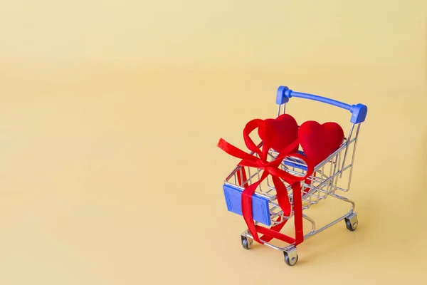 Shooping cart per San Valentino — Foto Stock