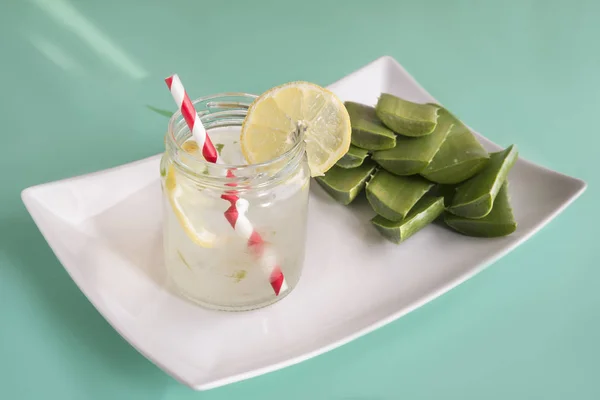 Aloe vera e suco de limão — Fotografia de Stock