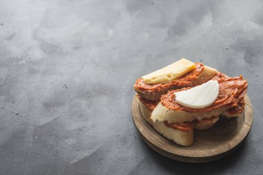 Sobrasada, Mallorca İspanya 'da tipik yiyecekleri izole etmiştir.