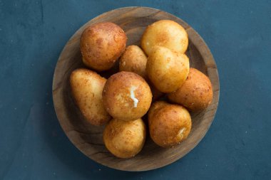  Kolombiya mutfağı - Kızarmış Peynirli Ekmek