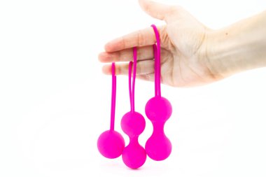 Ben ve pembe geyşa topları.