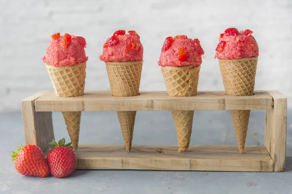 Den Bästa Strawberry Ice Cream Recipe — Stockfoto