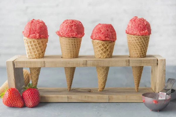 Den Bästa Strawberry Ice Cream Recipe — Stockfoto