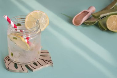 Kremalı Aloe Vera ve bal.