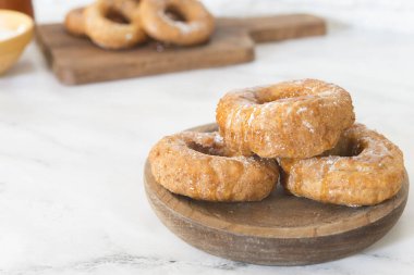 Donut ve ballı el yapımı