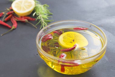 Soğuk zeytinyağı.