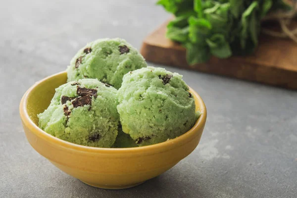 Ice Cream Mint Chocolate Chip — Stock Photo, Image