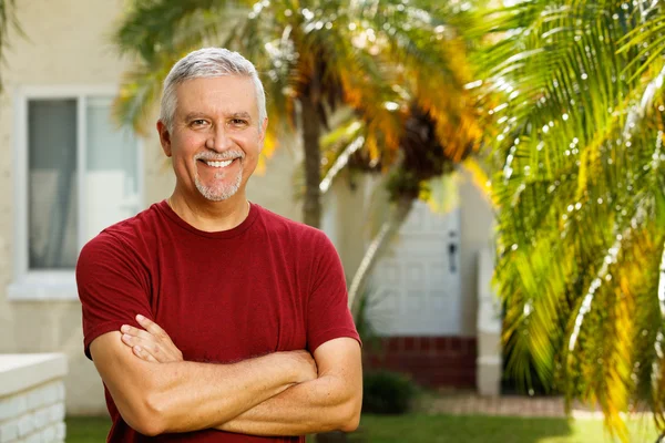 Handsome man outdoors — Stock Photo, Image