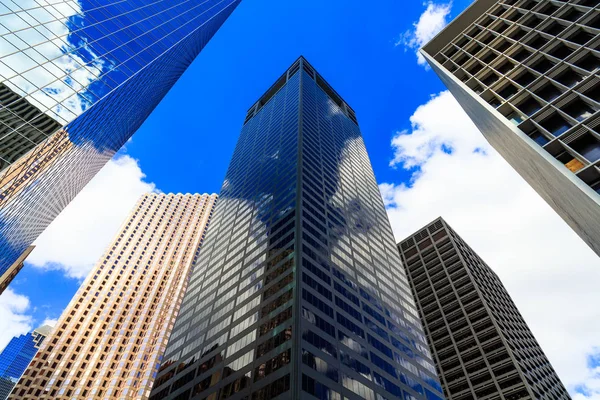 Moderna downtown skyskrapor — Stockfoto