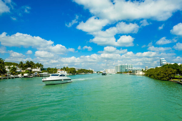 Круизные яхты класса люкс
