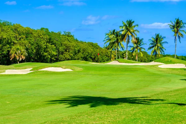 Schöner Golfplatz — Stockfoto