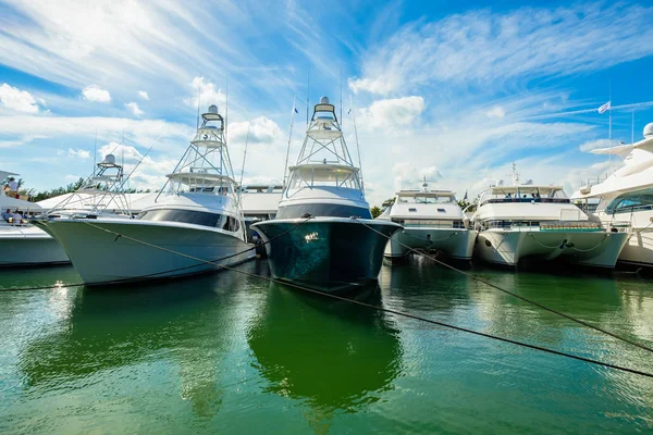 Espectáculo internacional barco miami — Foto de Stock