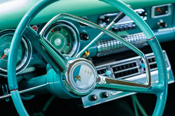 Винтаж Studebaker Automobile — стоковое фото