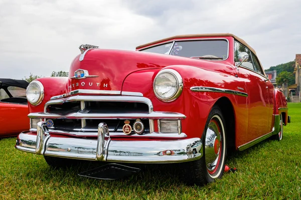 Vintage Plymouth bil — Stockfoto