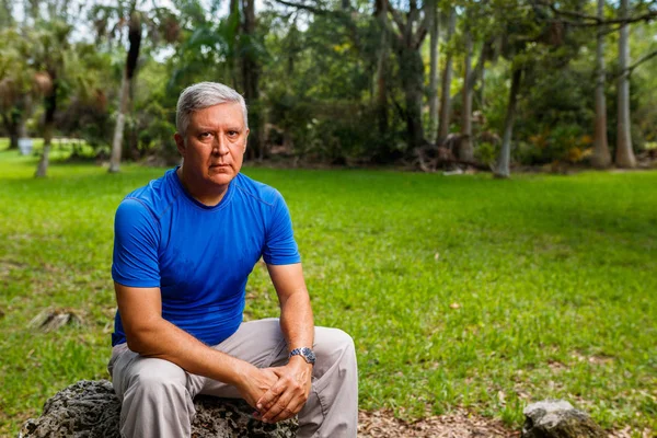 Handsome man outdoors — Stock Photo, Image