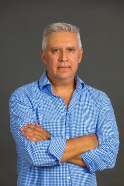 Yakışıklı erkek portresi