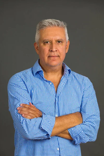 Yakışıklı erkek portresi