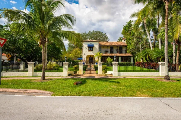 Coral Gables hem — Stockfoto